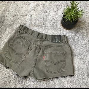 Levi’s 511 slim army green shorts